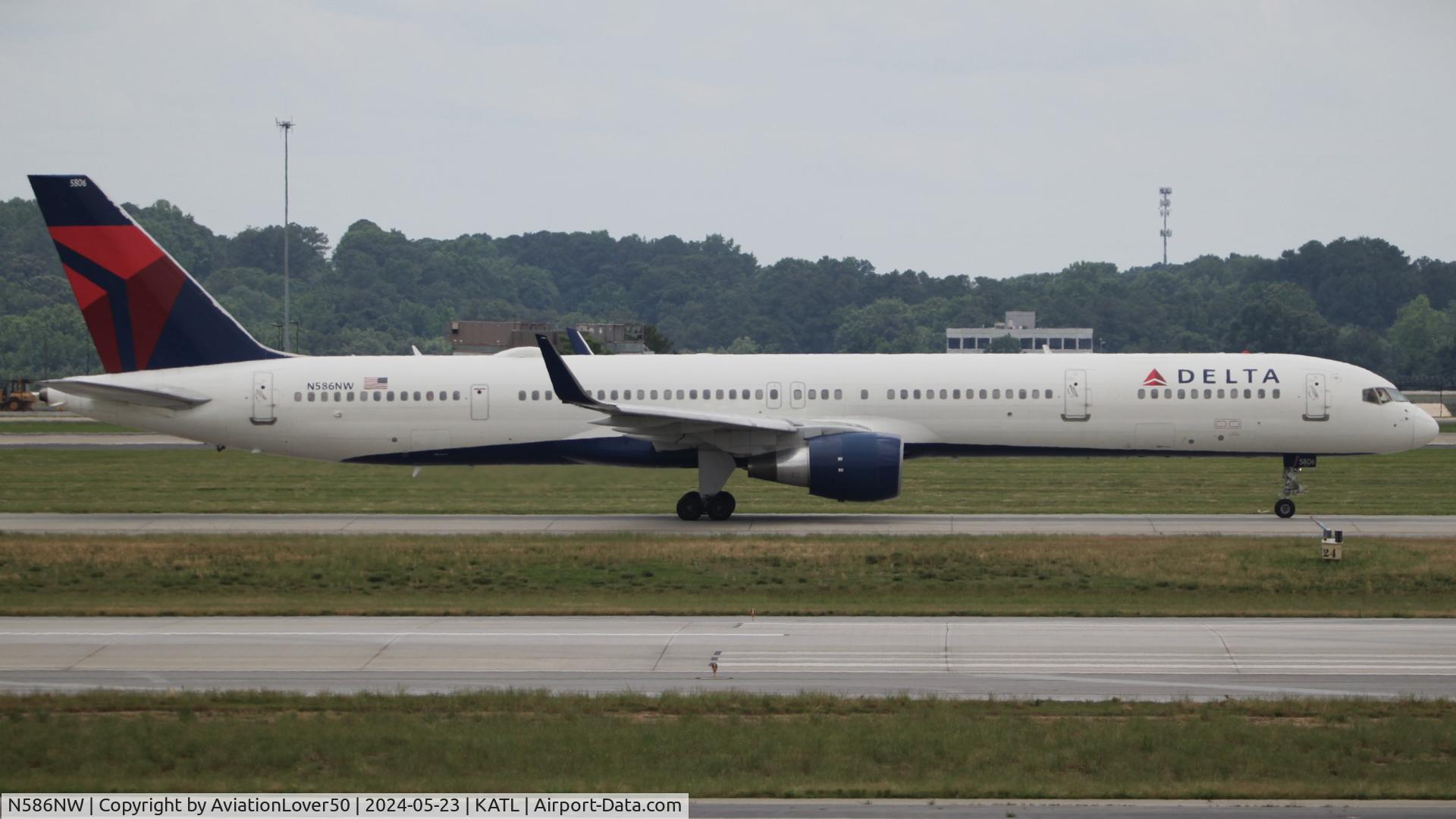 N586NW, 2002 Boeing 757-351 C/N 32987, Delta 753