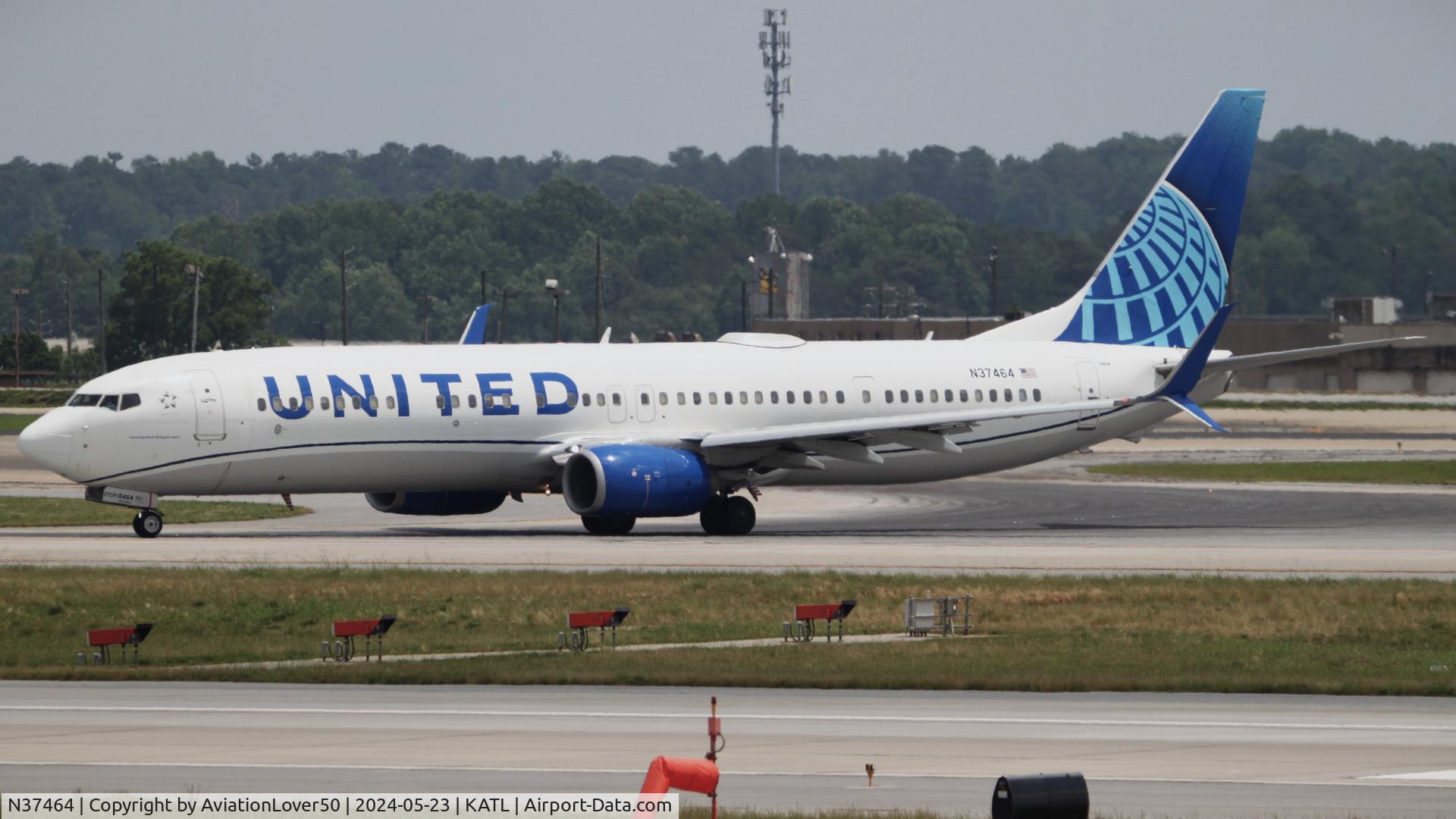 N37464, 2012 Boeing 737-924/ER C/N 41745, United 739