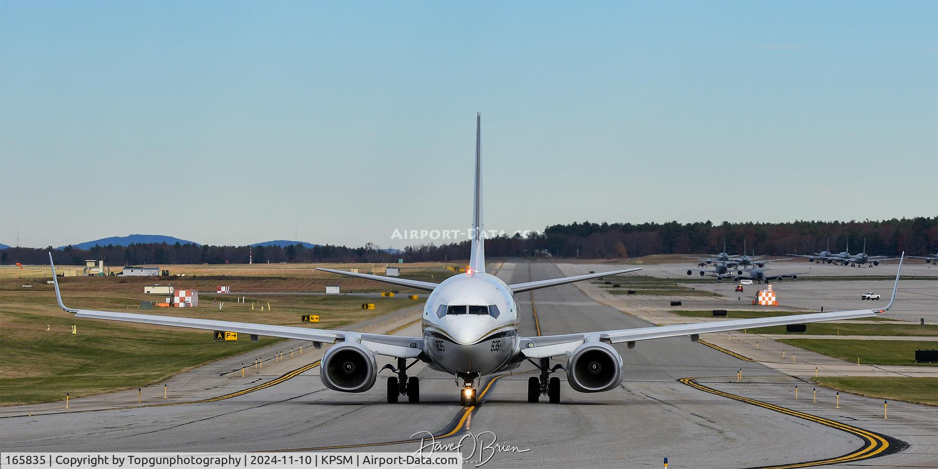 165835, 2004 Boeing C-40A Clipper C/N 33826, CONVOY4356 heading up taxiway Alpha