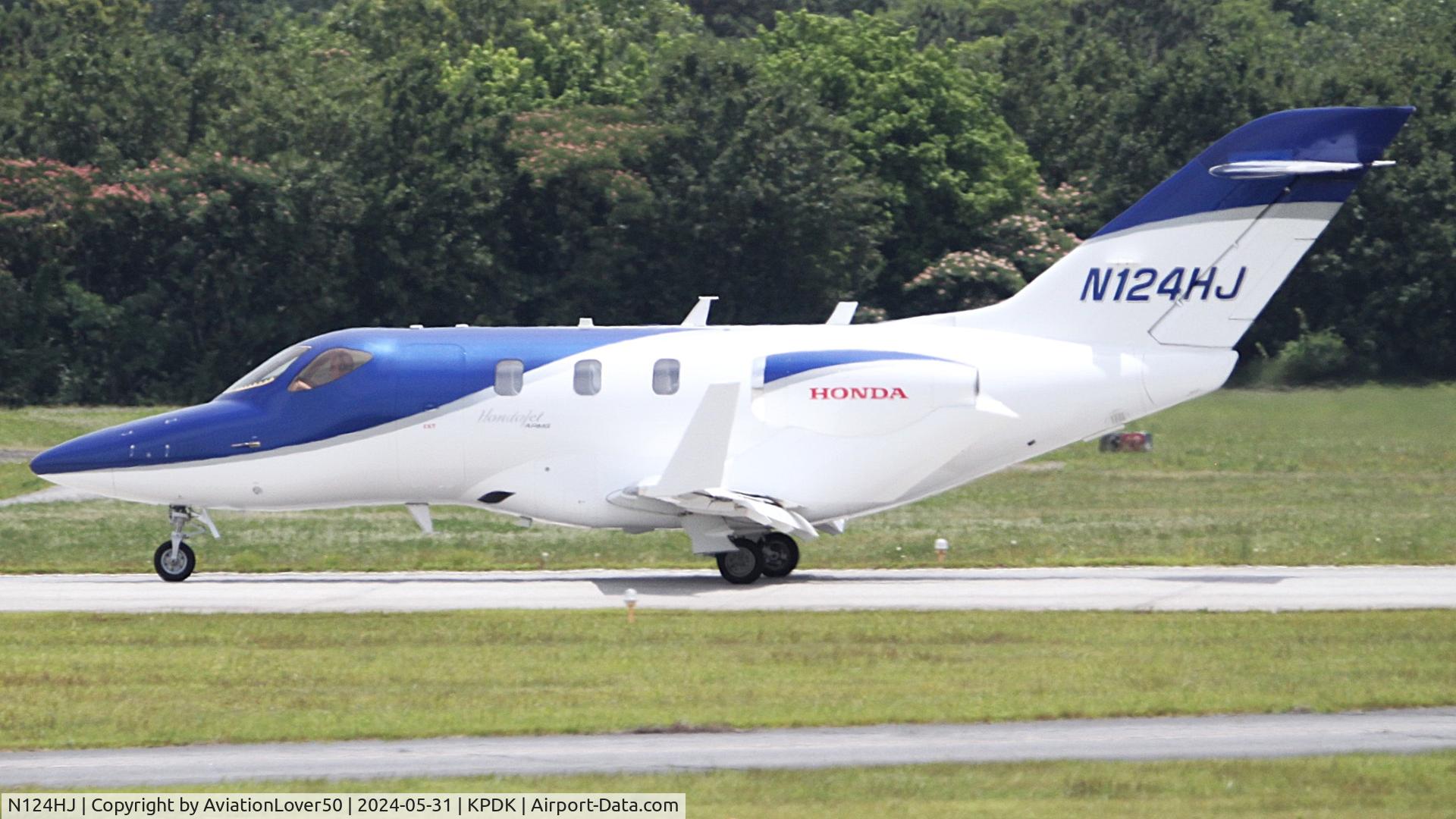 N124HJ, 2018 Honda HA-420 C/N 42000124, HondaJet