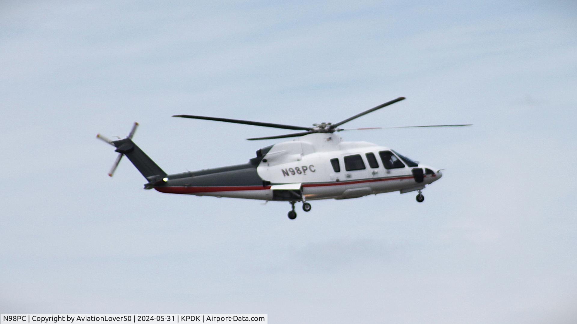 N98PC, 2002 Sikorsky S-76C C/N 760522, S-76C