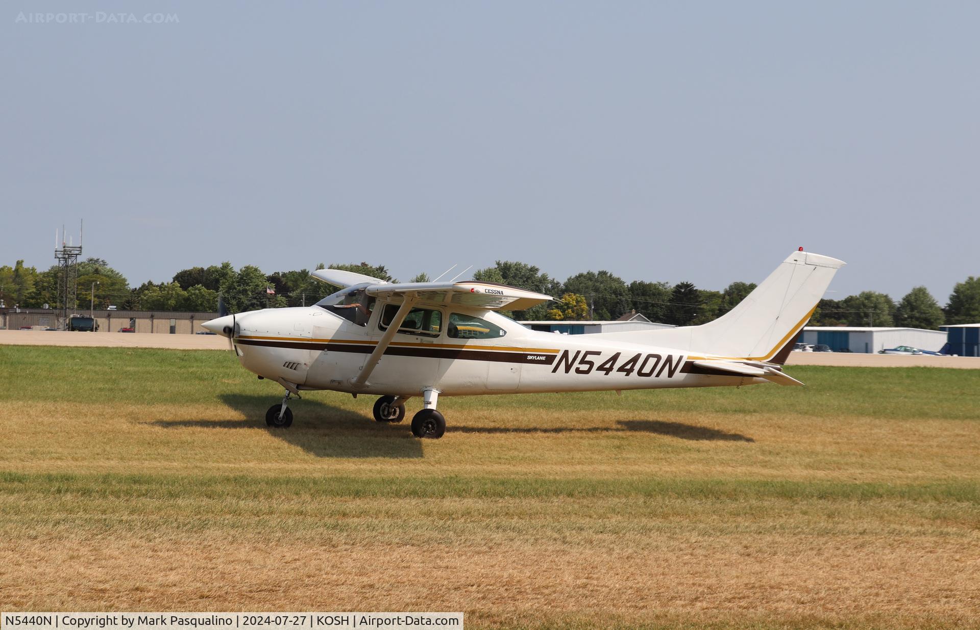 N5440N, 1980 Cessna 182R Skylane C/N 18267716, Cessna 182R