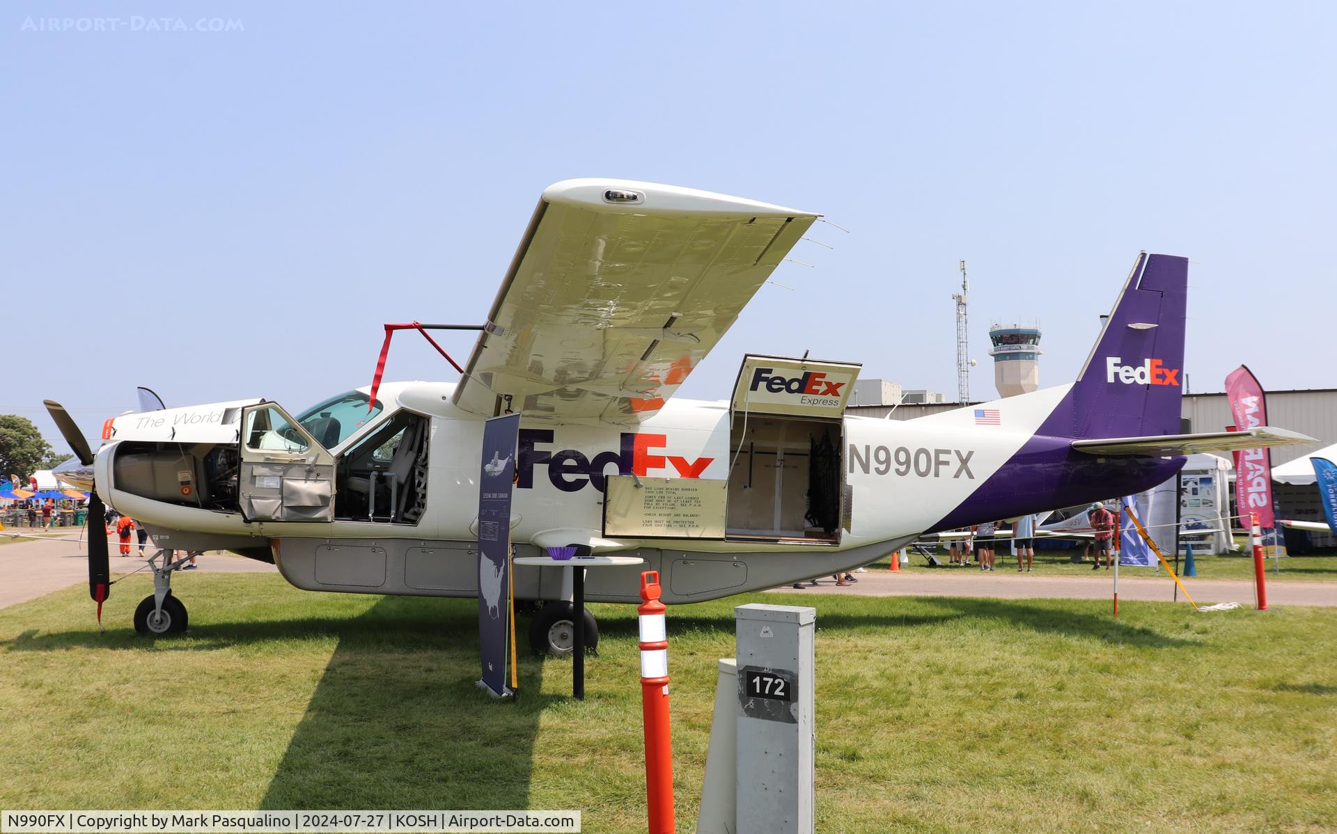 N990FX, Cessna 208B C/N 208B2276, Cessna 208B