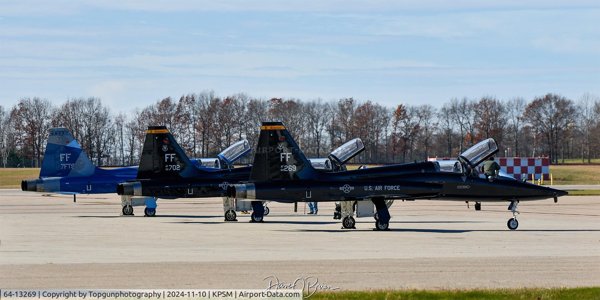 64-13269, 1964 Northrop T-38A Talon C/N N5698, SWAMP01 & RAPTOR flight shutting them down as SWAMP02 gets towed back after declaring an IFE.