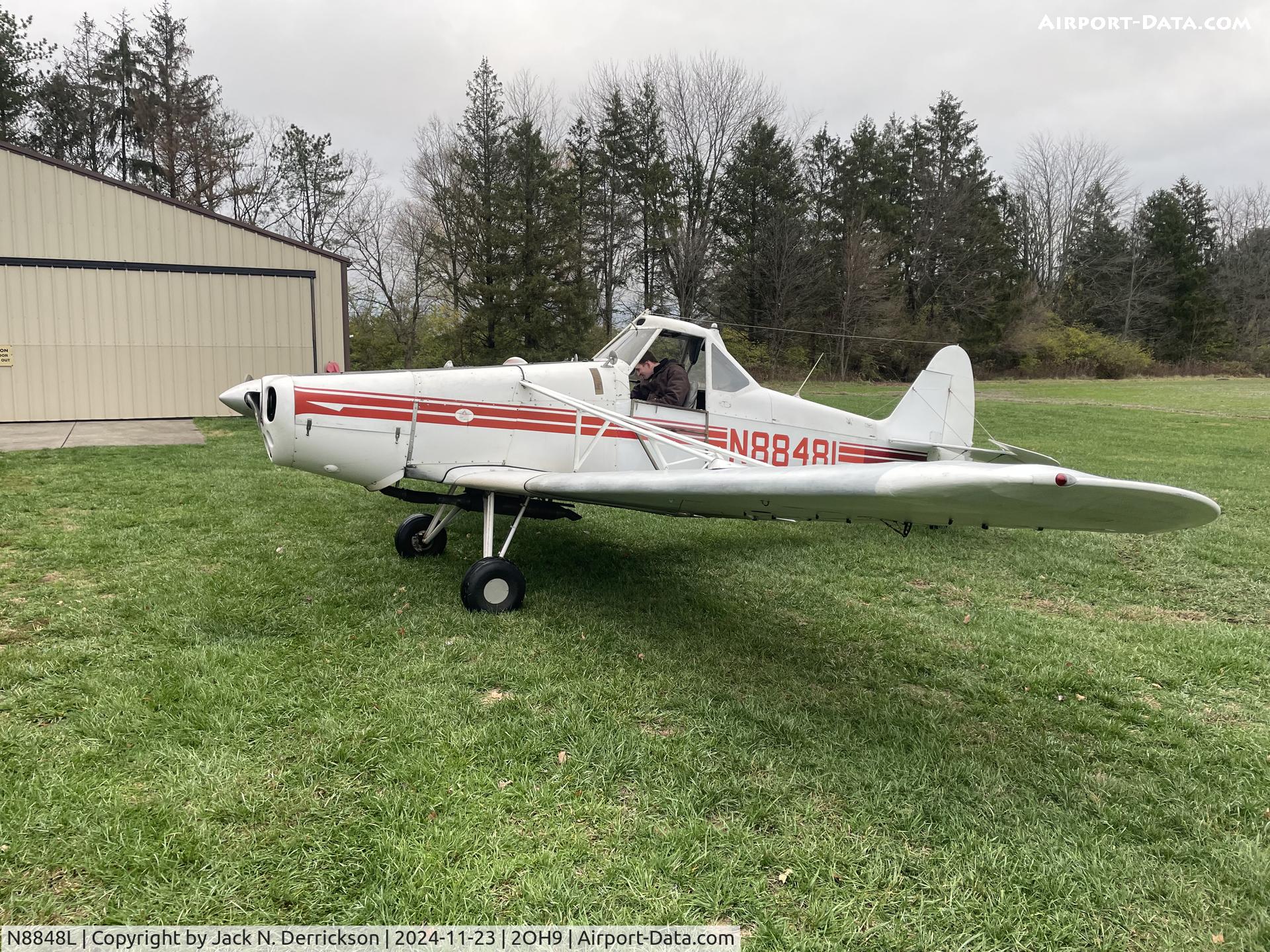 N8848L, 1971 Piper PA-25-235 C/N 25-5359, Expert tow pilot