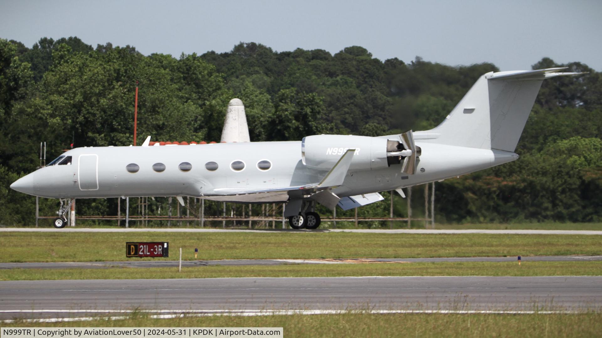 N999TR, Gulfstream Aerospace G-IV C/N 1248, Gyphon Air G-IV