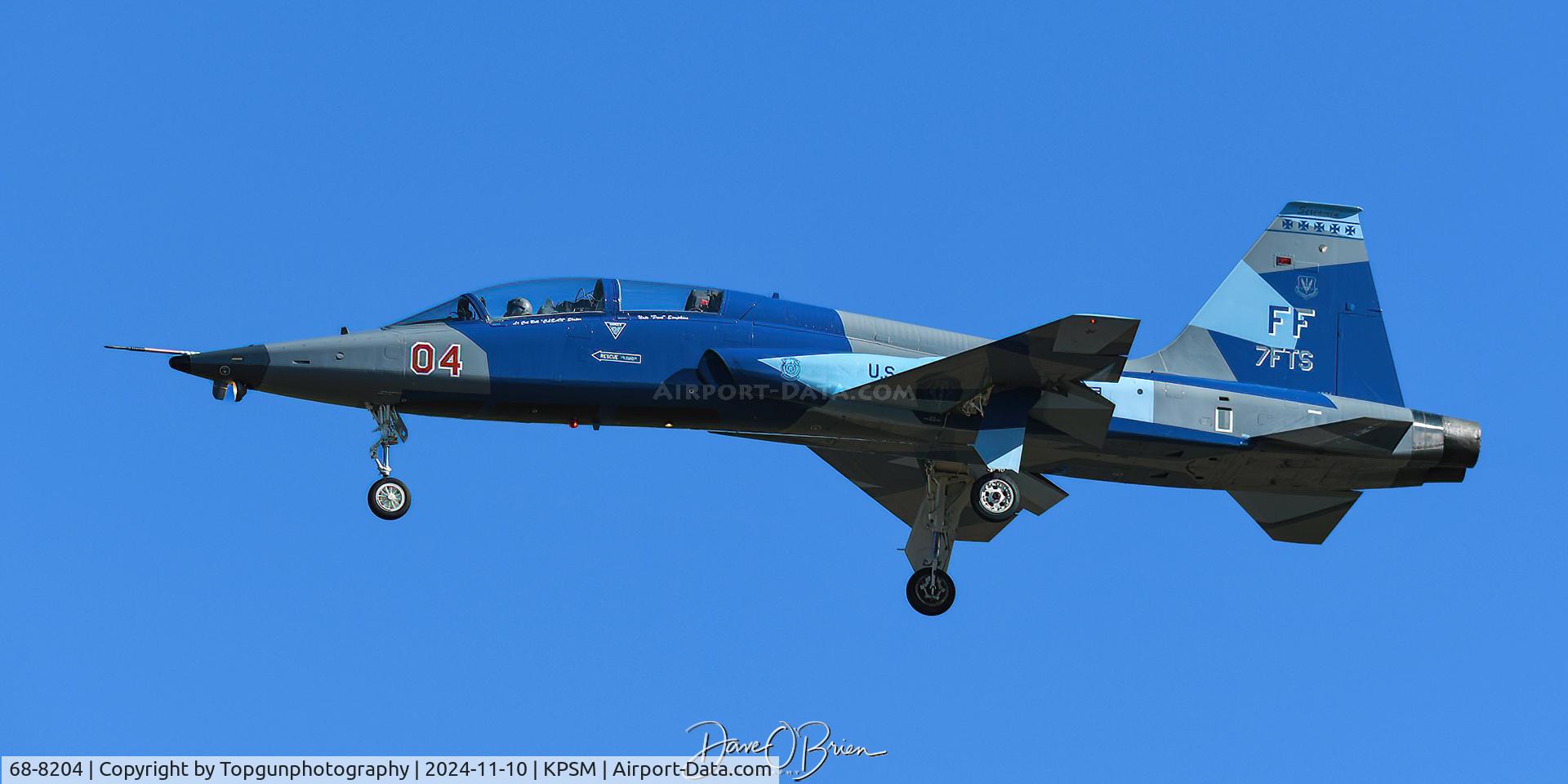 68-8204, 1968 Northrop T-38A Talon C/N T.6207, SWAMP01 follows SWAMP02 in to RW34 which had declared an IFE.