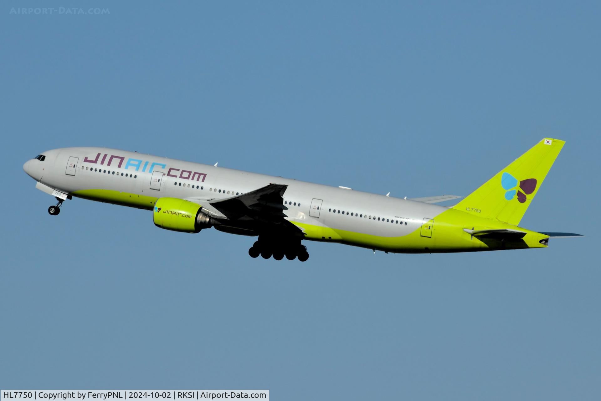 HL7750, 2007 Boeing 777-2B5/ER C/N 34209, Jin Air B772 taking-off from ICN