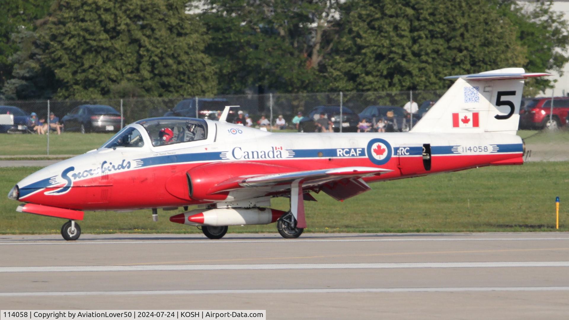 114058, Canadair CT-114 Tutor C/N 1058, Snowbirds CT-114 #5