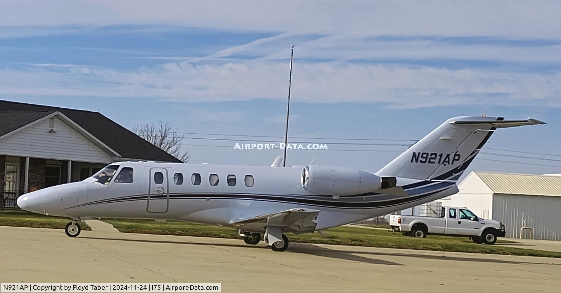 N921AP, 2003 Cessna 525A CitationJet CJ2 C/N 525A0137, On the ramp from Delaware