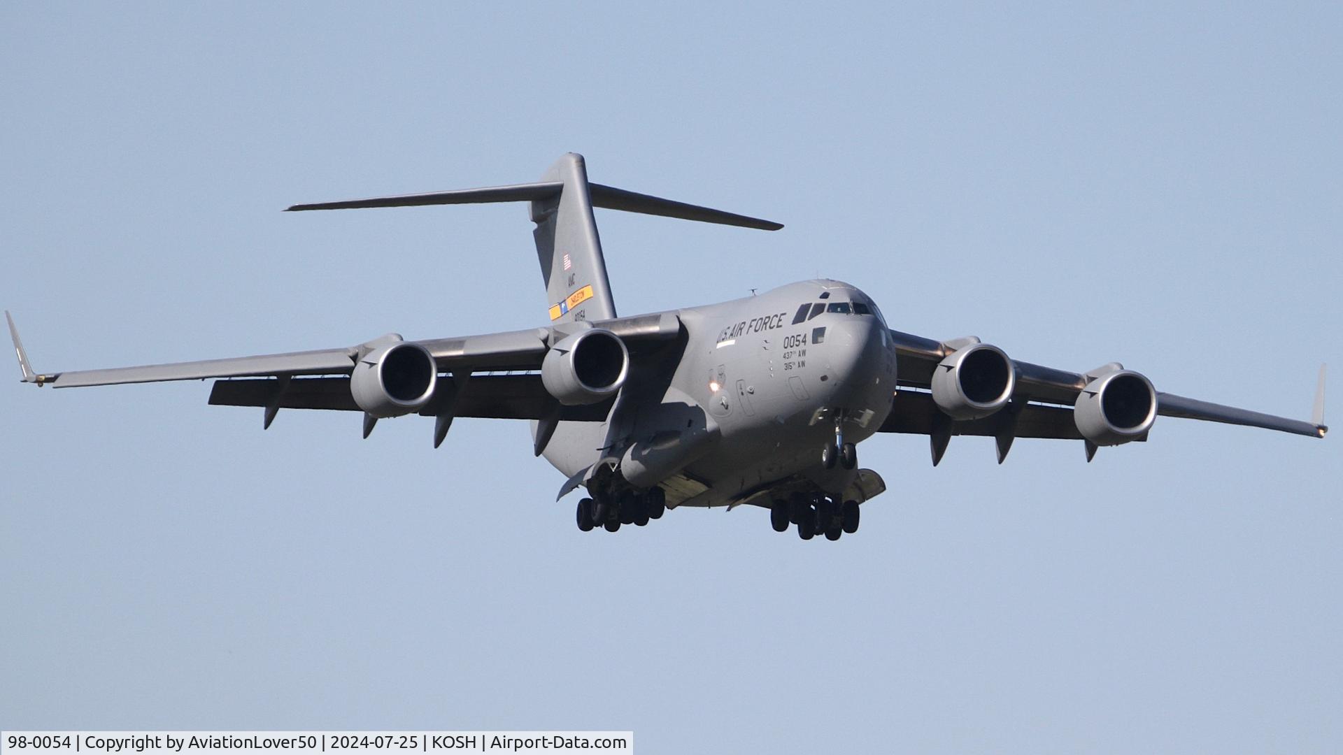 98-0054, 1998 Boeing C-17A Globemaster III C/N F-057, C-17A