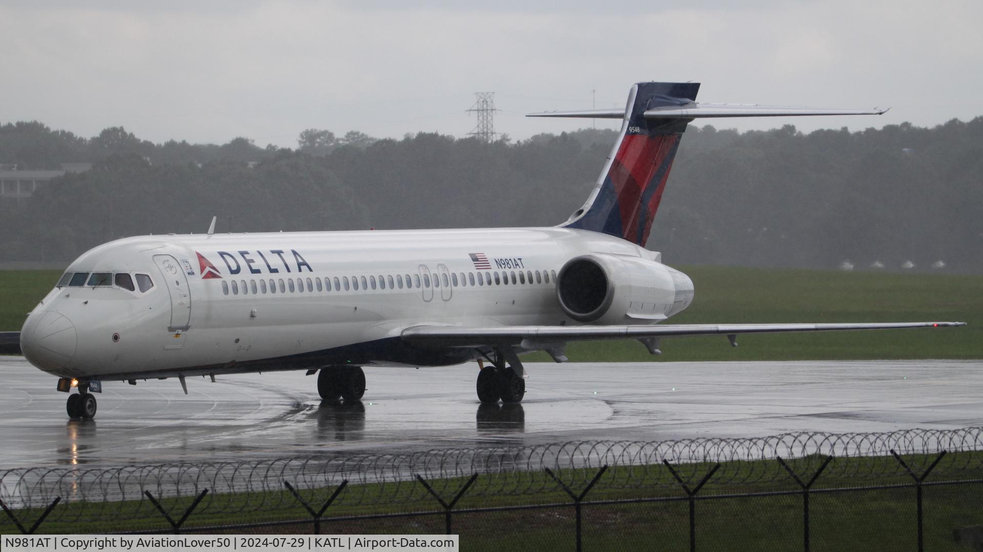 N981AT, 2002 Boeing 717-200 C/N 55040, Delta 712