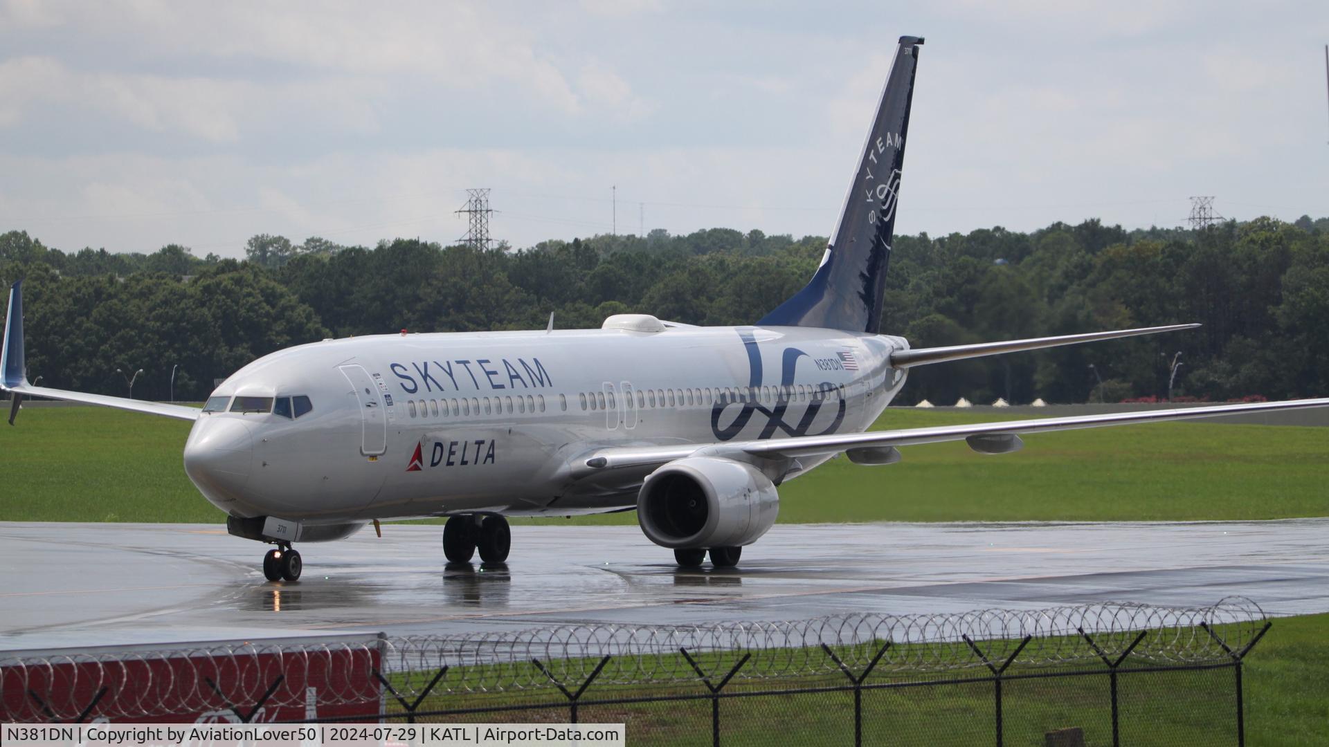 N381DN, 1999 Boeing 737-832 C/N 30350, Delta SkyTeam 738