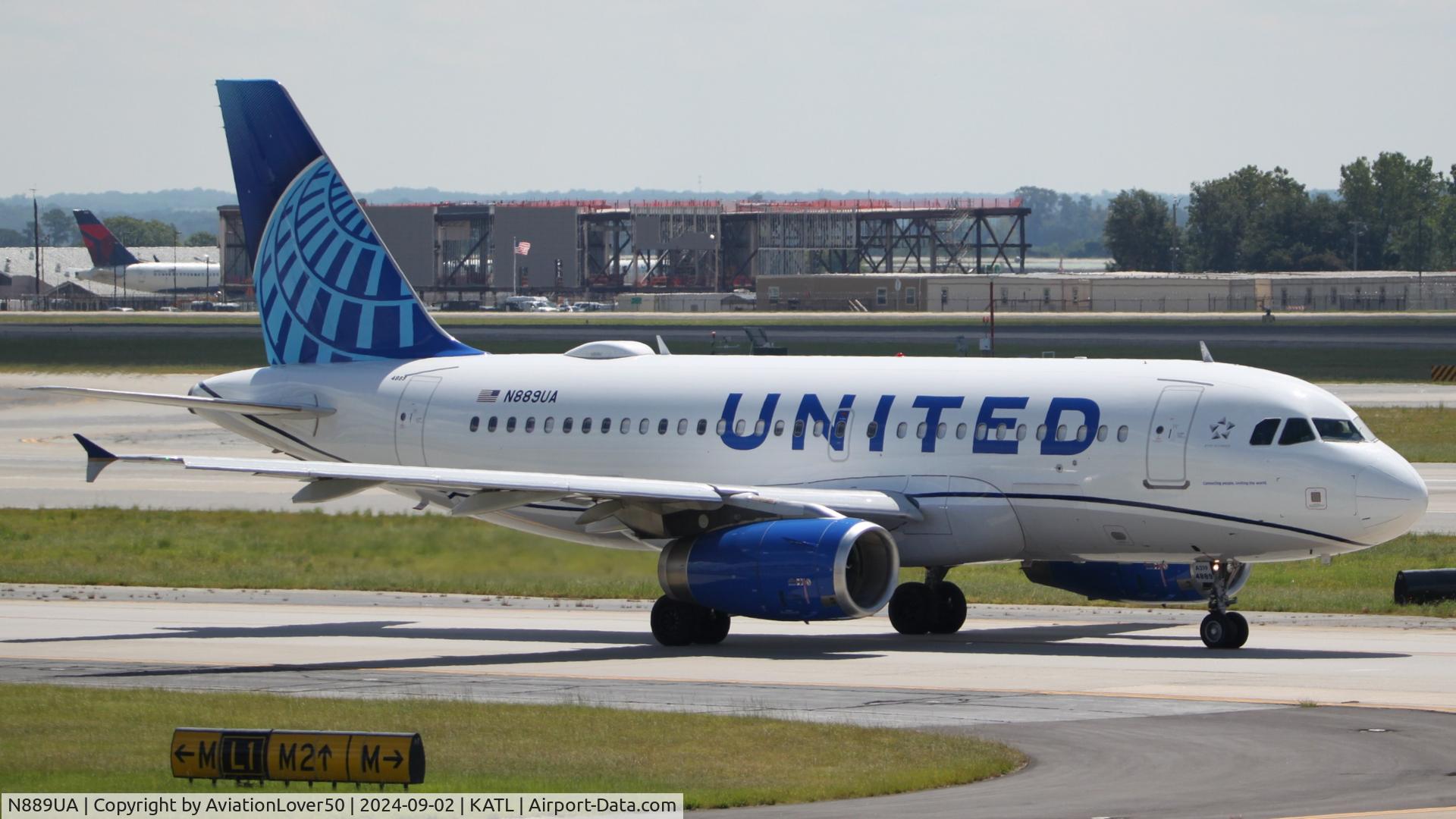 N889UA, 2005 Airbus A319-132 C/N 2667, United A319