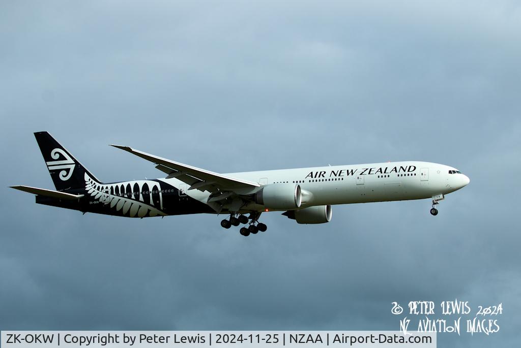 ZK-OKW, 2013 Boeing 777-367ER C/N 42142, Air New Zealand Ltd., Auckland