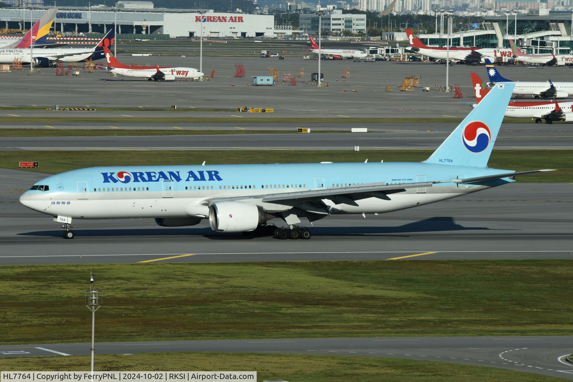 HL7764, 2007 Boeing 777-2B5/ER C/N 34214, Arrival of Korean B772