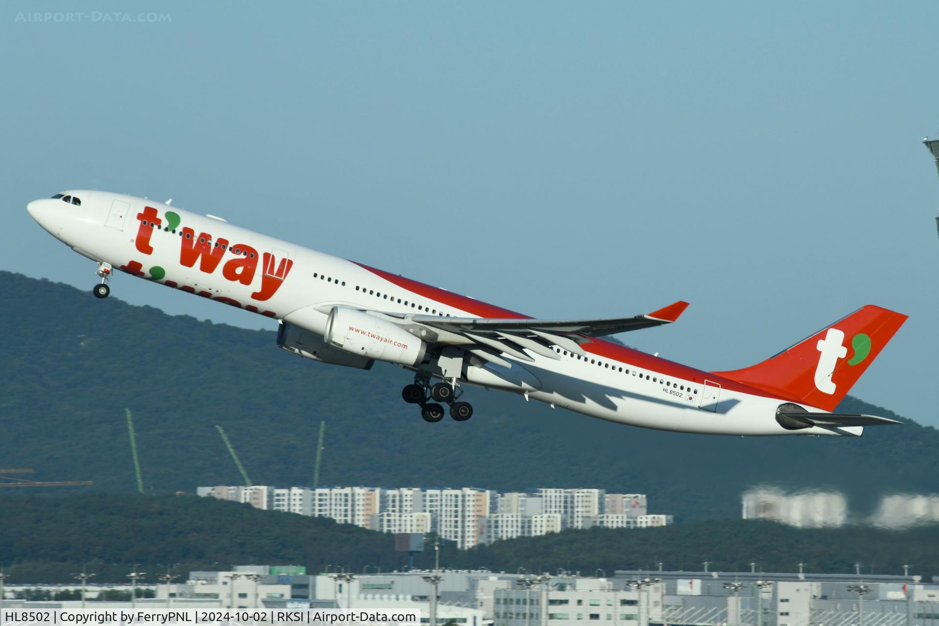 HL8502, 2009 Airbus A330-343 C/N 1065, Former Aeroflot and AirAsia X A333 now taking-off for T'Way