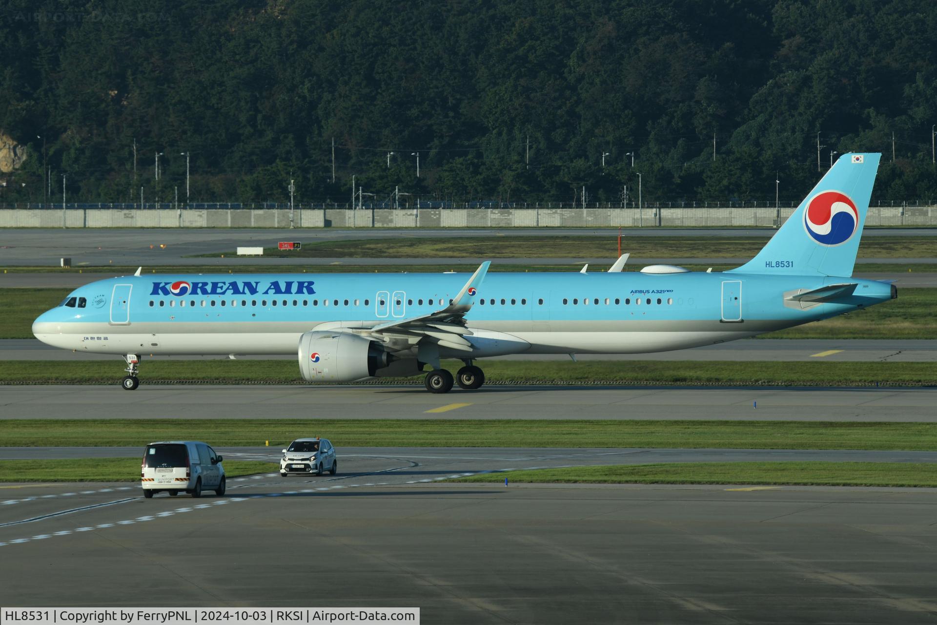 HL8531, 2023 Airbus A321-272NX C/N 11528, Korean A321 Neo taxying to depart