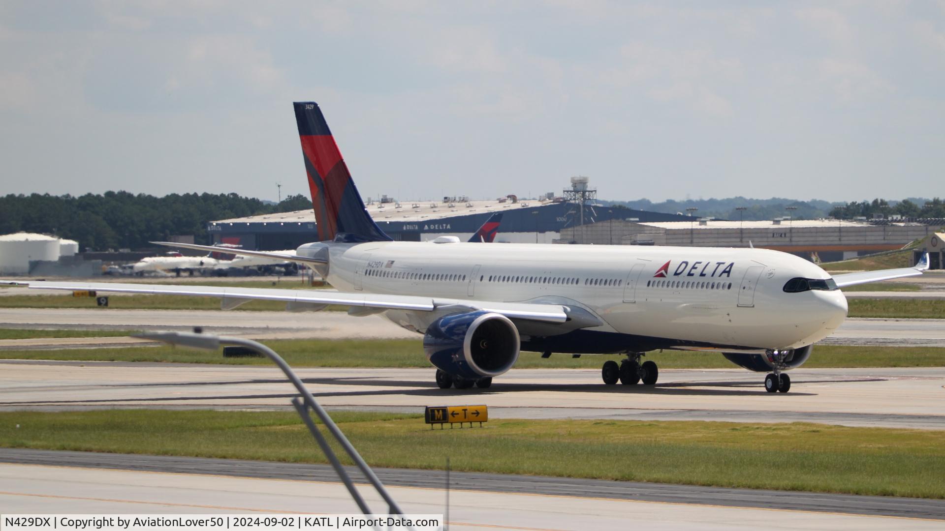 N889NN, 2012 Boeing 737-823 C/N 33314, Delta A339