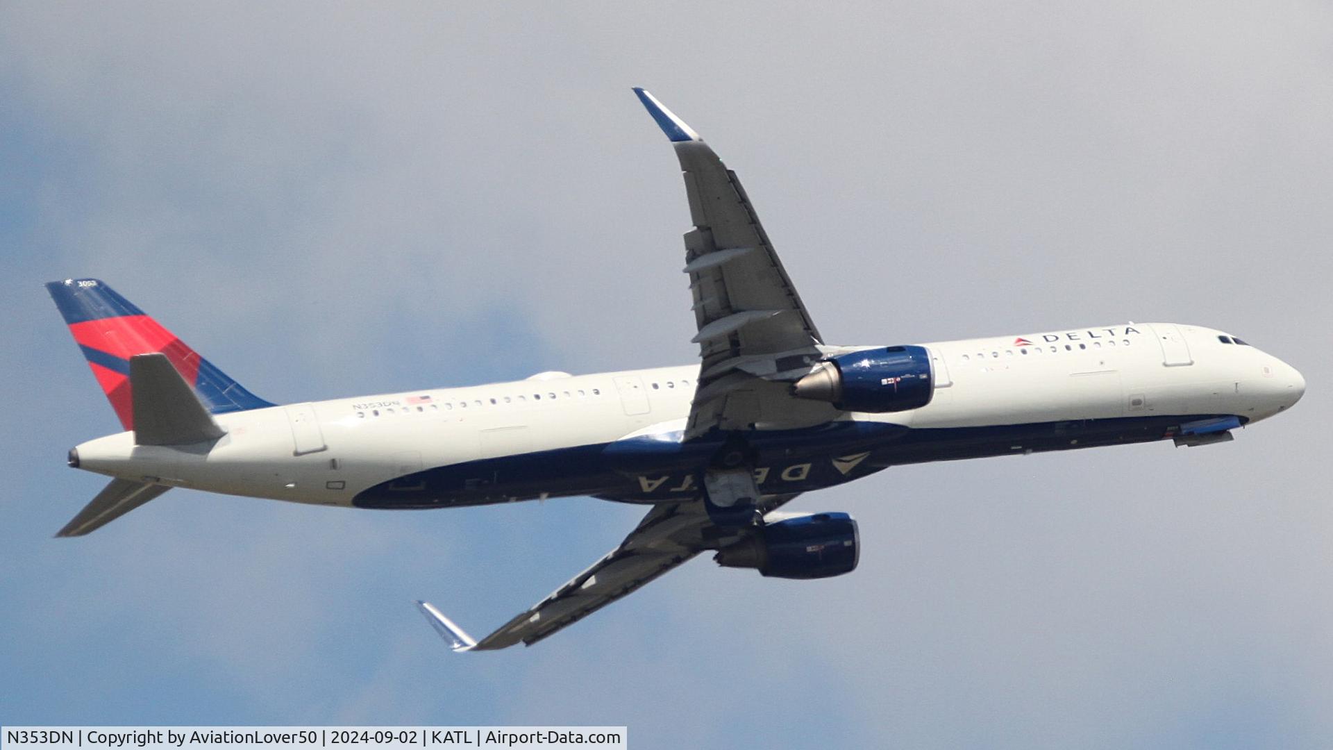 N353DN, 2018 Airbus A321-211 C/N 8322, Delta A321 on the go around