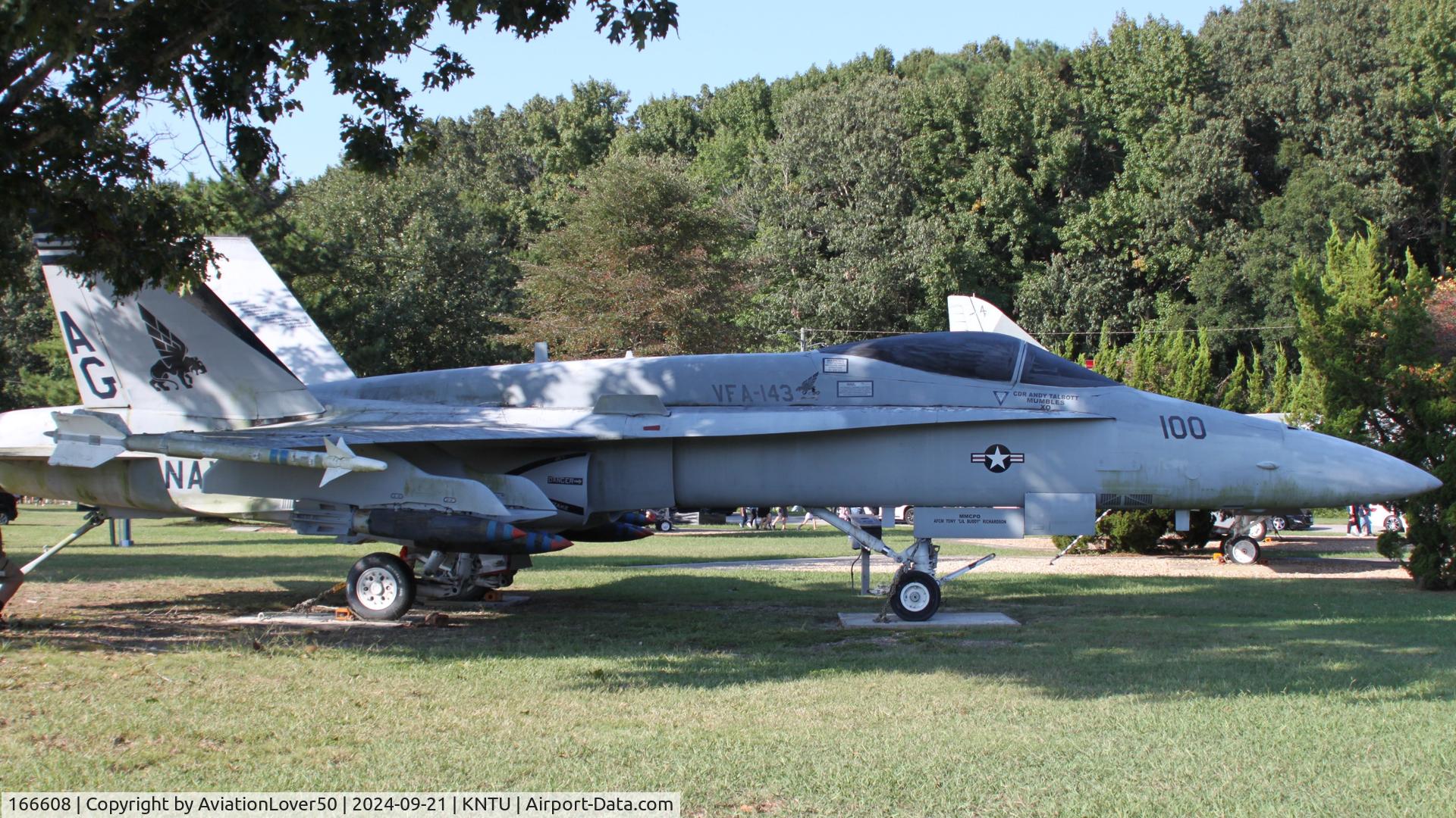 166608, Boeing F/A-18E Super Hornet C/N E104, F/A-18E