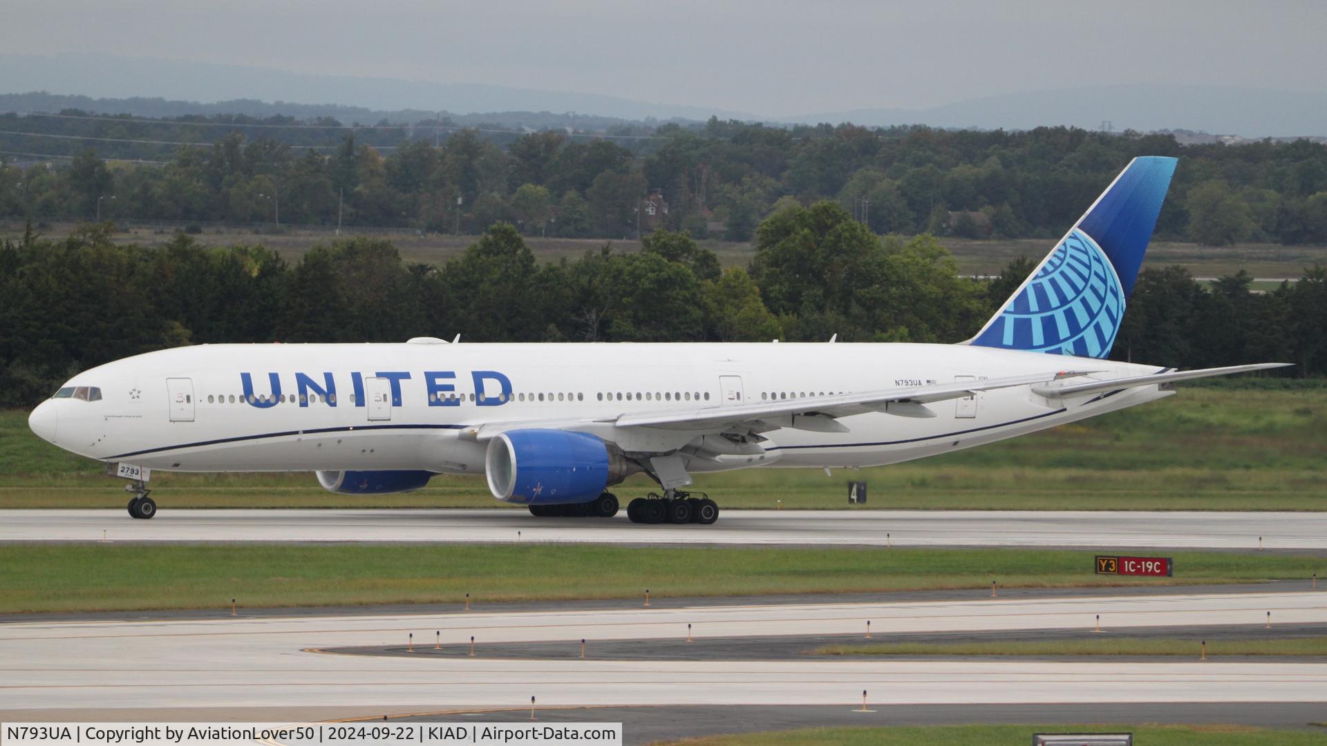 N793UA, 1997 Boeing 777-222 C/N 26946, United 772
