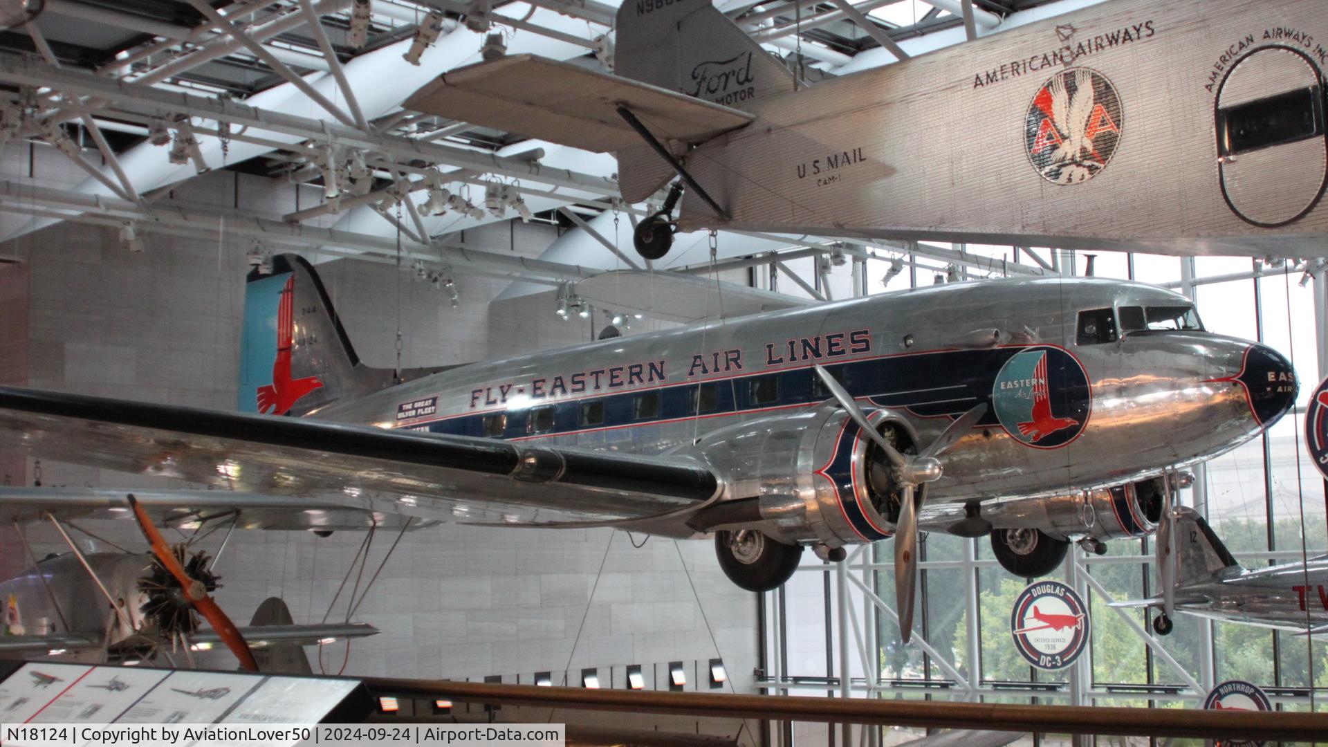 N18124, 1937 Douglas DC-3-201 C/N 2000, Eastern DC-3-201