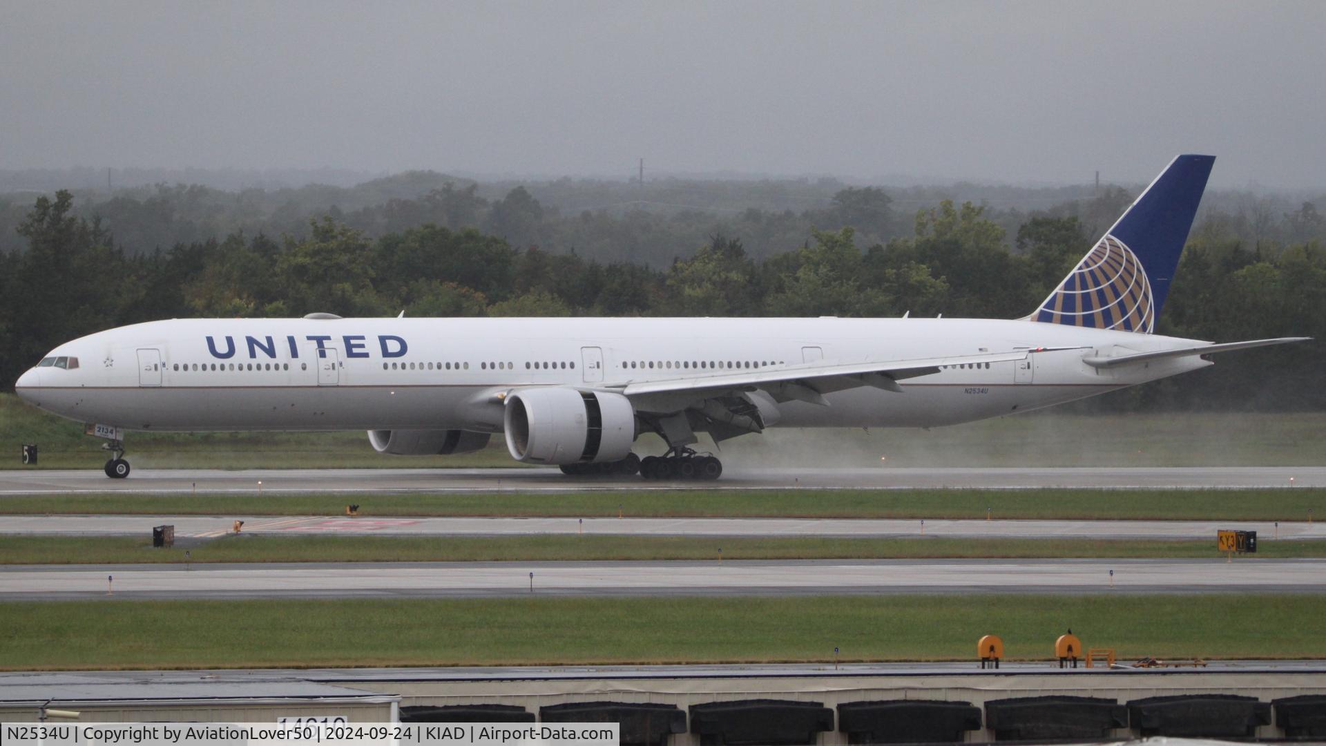 N2534U, 2017 Boeing 777-300/ER C/N 62645, United 77W