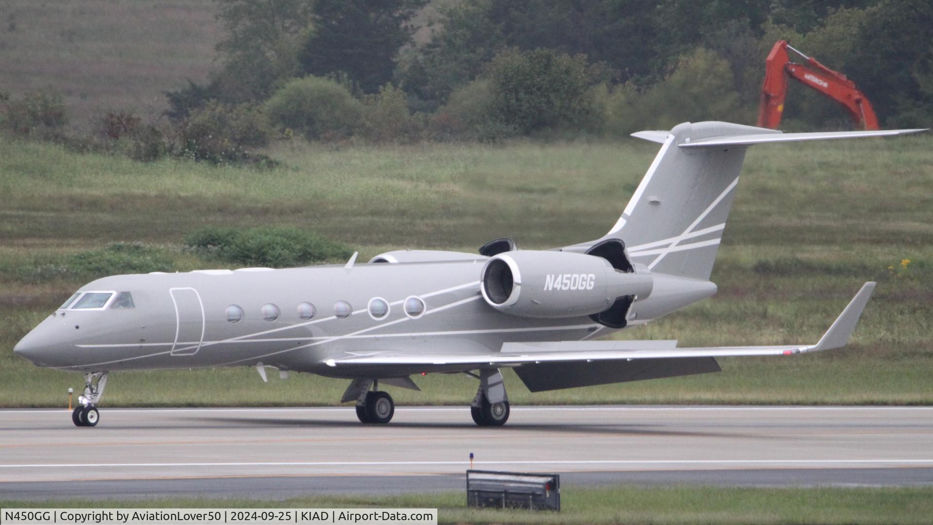 N450GG, 2007 Gulfstream G450 C/N 4082, G450