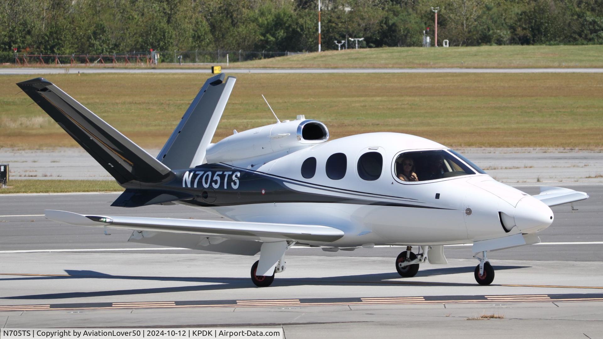 N705TS, 2018 Cirrus SF50 C/N 0067, SF50 G2 Vision