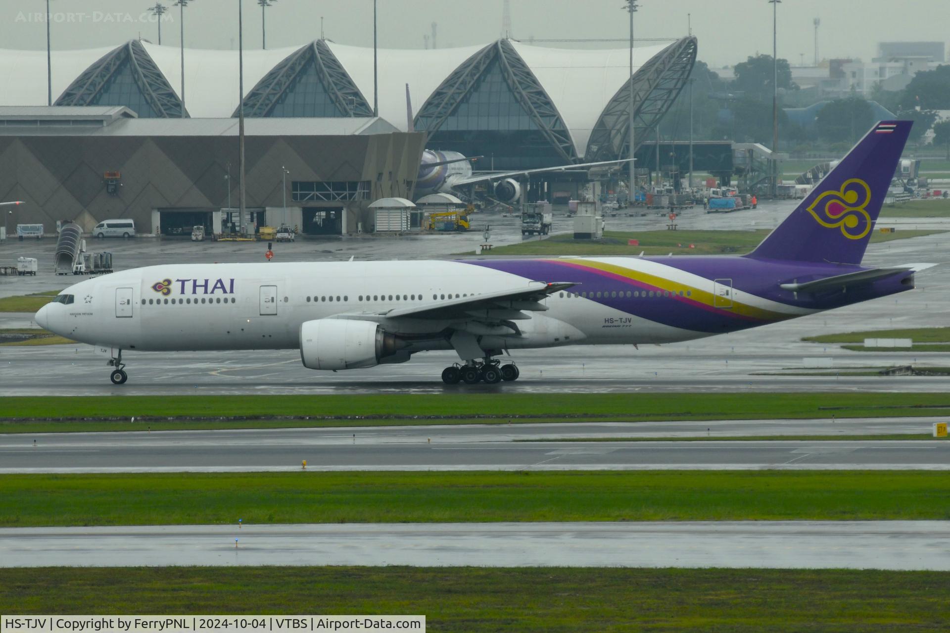 HS-TJV, 2007 Boeing 777-2D7/ER C/N 34590/665, Thai B772 taxying in