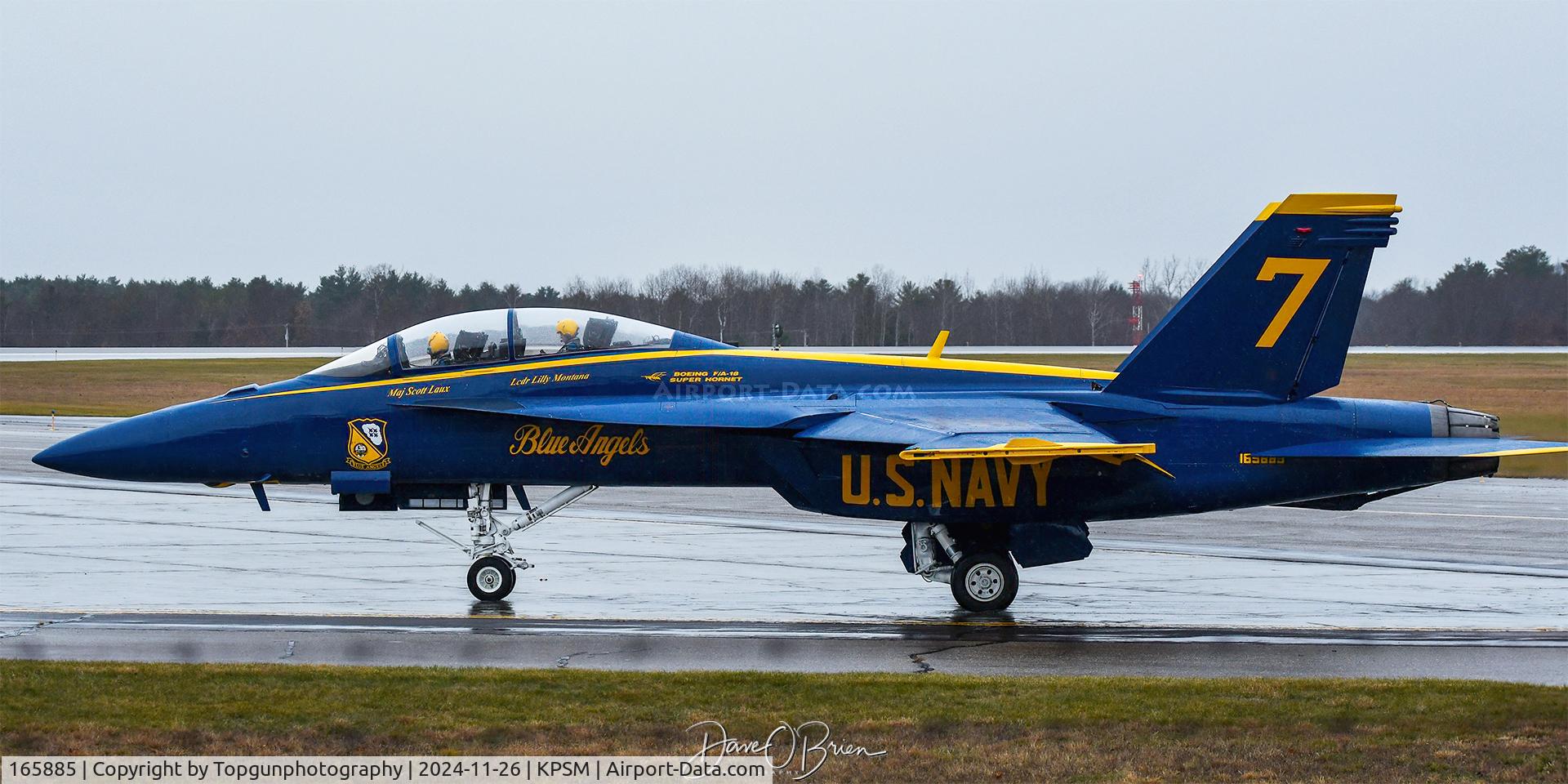 165885, Boeing F/A-18F C/N F045, Blue Angel PA heading home after stopping in to discuss next years air show.
