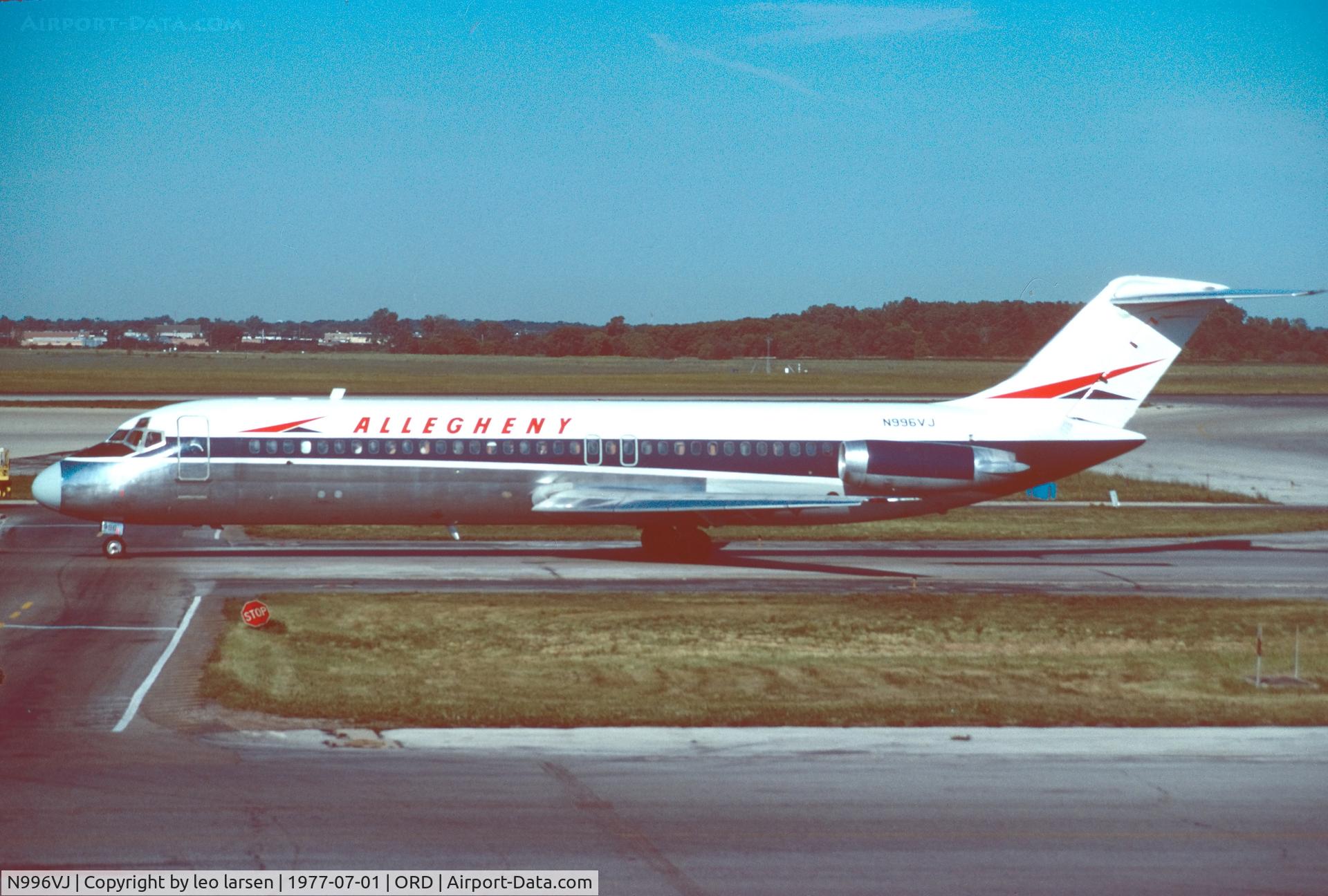 N996VJ, 1969 Douglas DC-9-31 C/N 47420, Chicago 7.1977