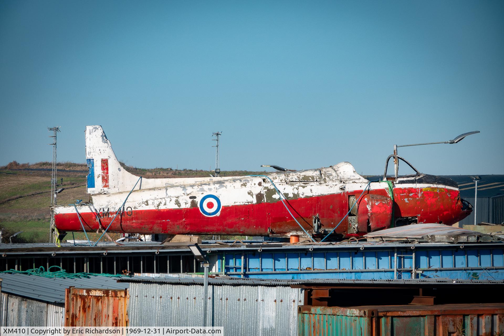XM410, 1960 Hunting P-84 Jet Provost T.3 C/N PAC/W/8083, Seen while on a walk along the Thames in Kent.

Roughly in this area, but can't see it on Google Earth,

 Maypole Cres, Dartford, Erith DA8 2JZ