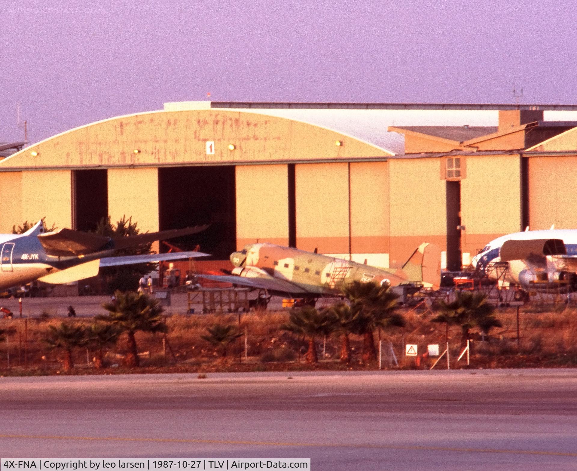 4X-FNA, 1944 Douglas C-47B-15-DK Skytrain C/N 26792, Tel Aviv 27.10.1987