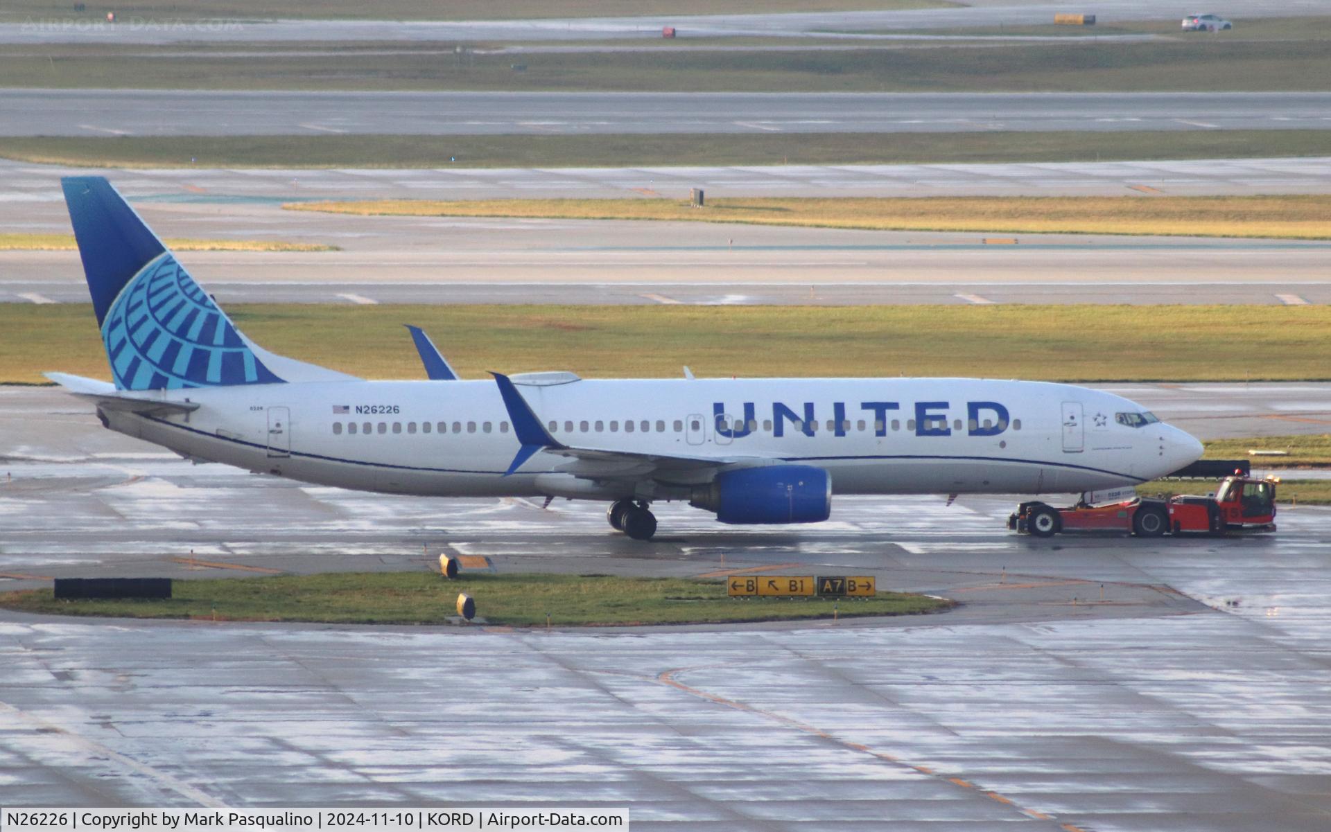 N26226, 1998 Boeing 737-824 C/N 28935, Boeing 737-824