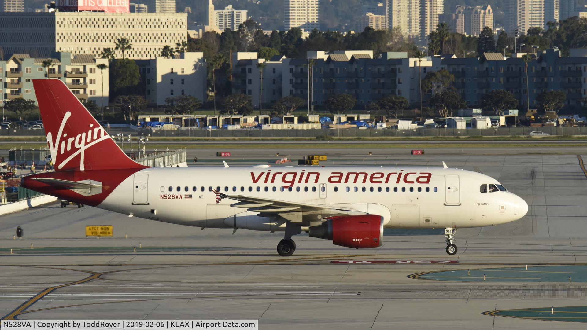 N528VA, 2008 Airbus A319-112 C/N 3445, Taxiing at LAX