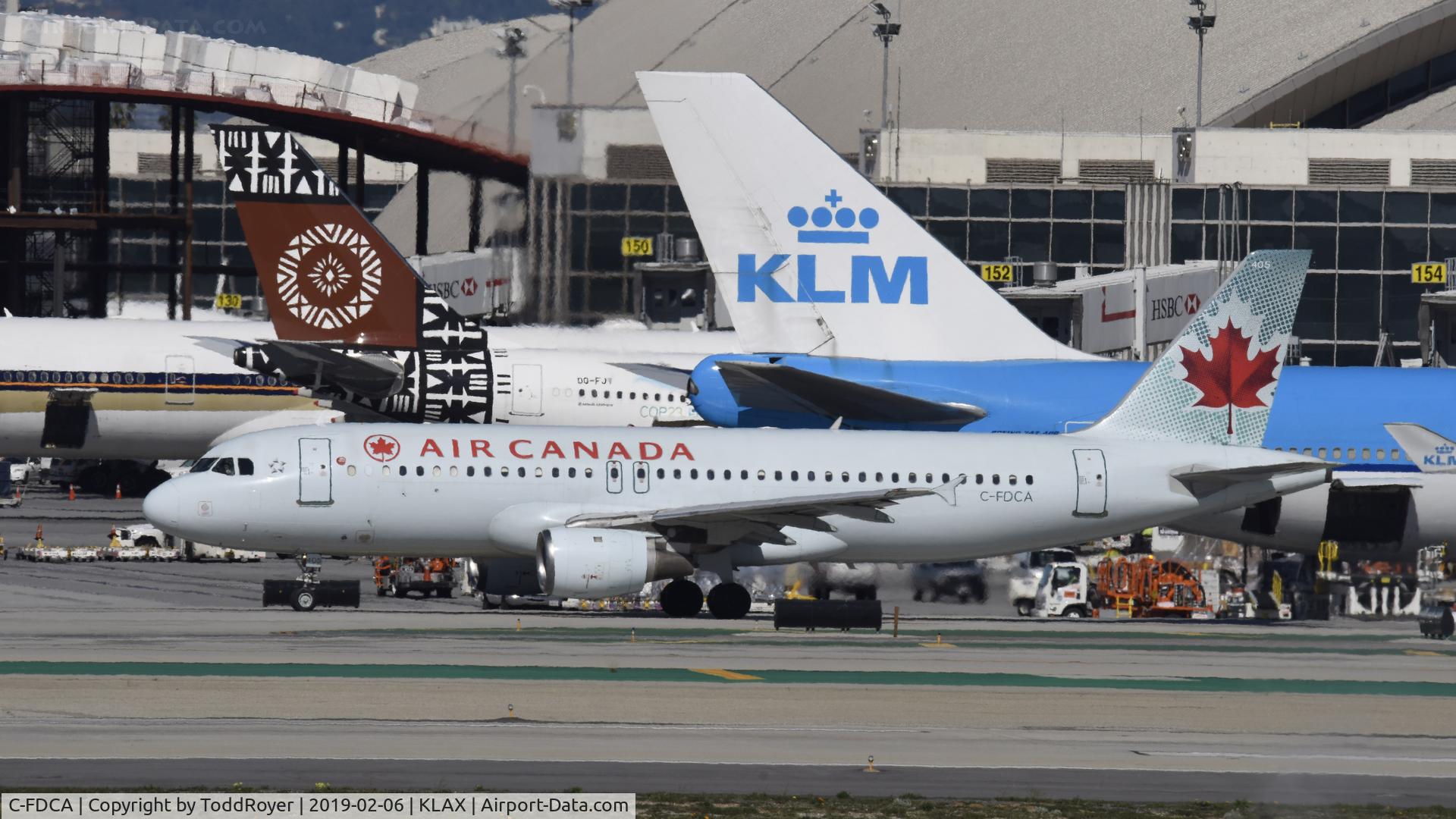 C-FDCA, 1991 Airbus A320-211 C/N 232, Taxiing for departure at LAX