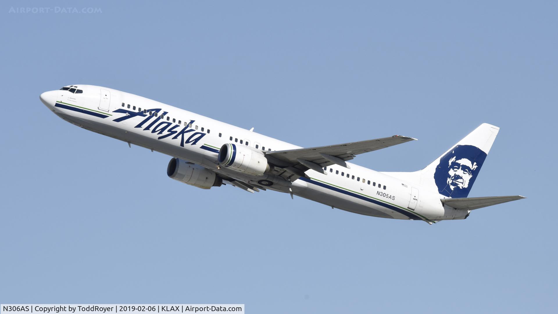 N306AS, 2001 Boeing 737-990 C/N 30014, Departing LAX on 25L
