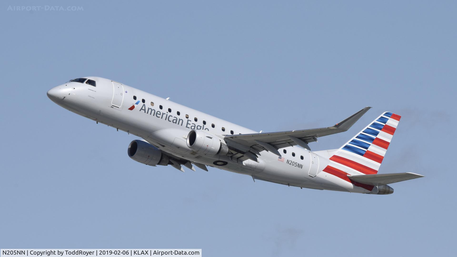 N205NN, 2015 Embraer 175LR (ERJ-170-200LR) C/N 17000481, Departing LAX on 25L