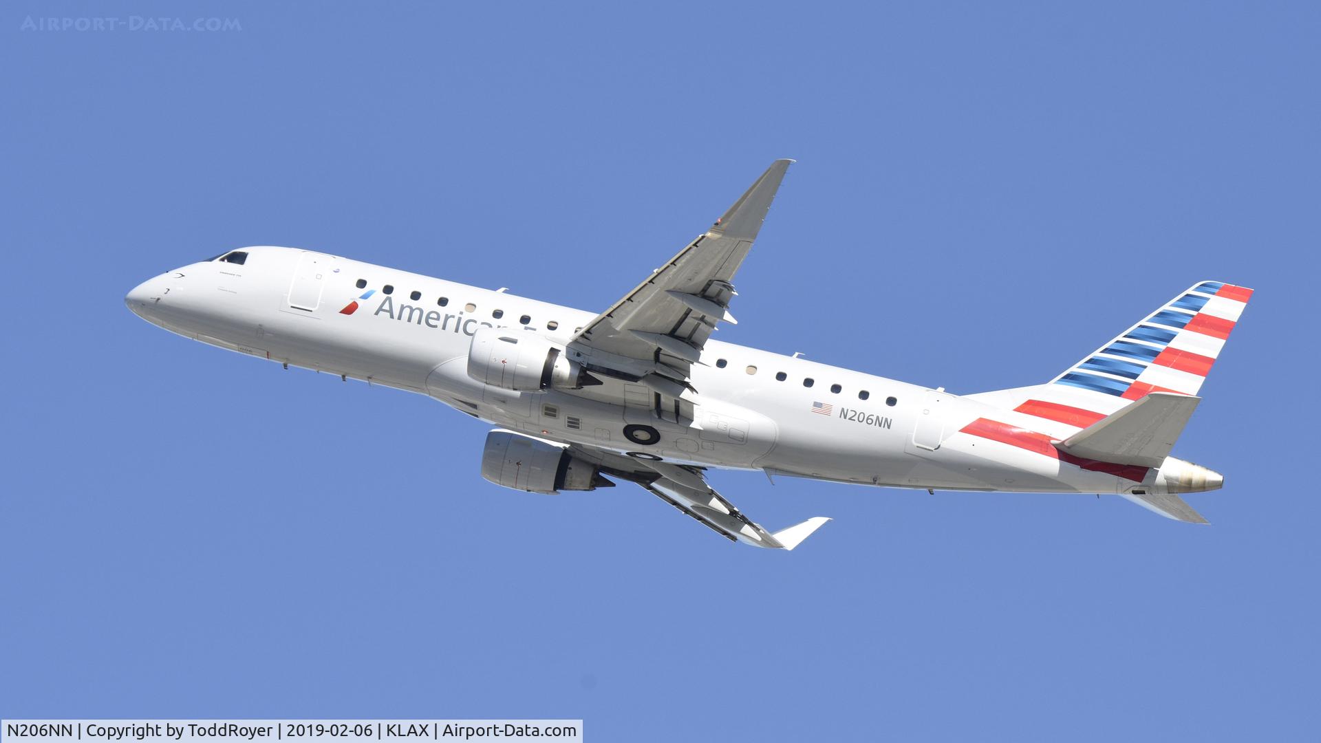 N206NN, 2015 Embraer 175LR (ERJ-170-200LR) C/N 17000489, Departing LAX on 25R