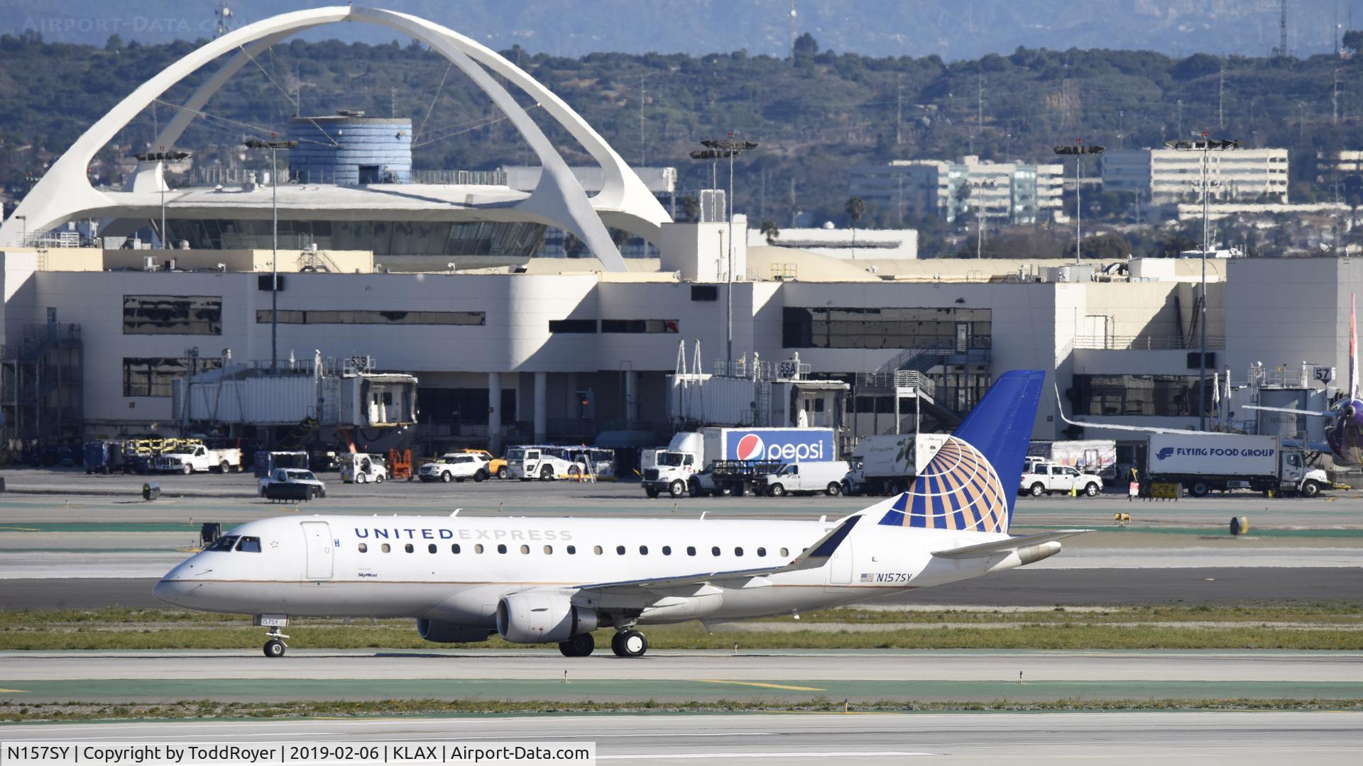 N157SY, 2016 Embraer 175LR (ERJ-170-200LR) C/N 17000558, Arriving at LAX on 25L