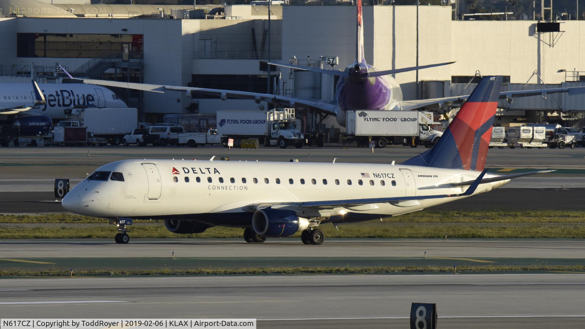 N617CZ, 2008 Embraer 175LR (ERJ-170-200LR) C/N 17000210, Arriving at LAX on 25L