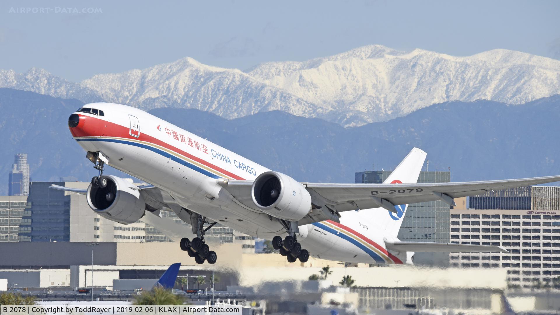 B-2078, 2010 Boeing 777-F6N C/N 37714, Departing LAX on 25R