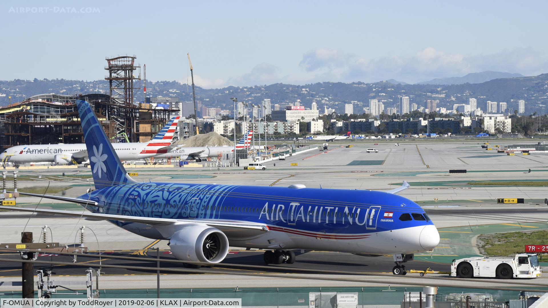 F-OMUA, 2018 Boeing 787-9 Dreamliner Dreamliner C/N 39297, Getting towed to parking at LAX