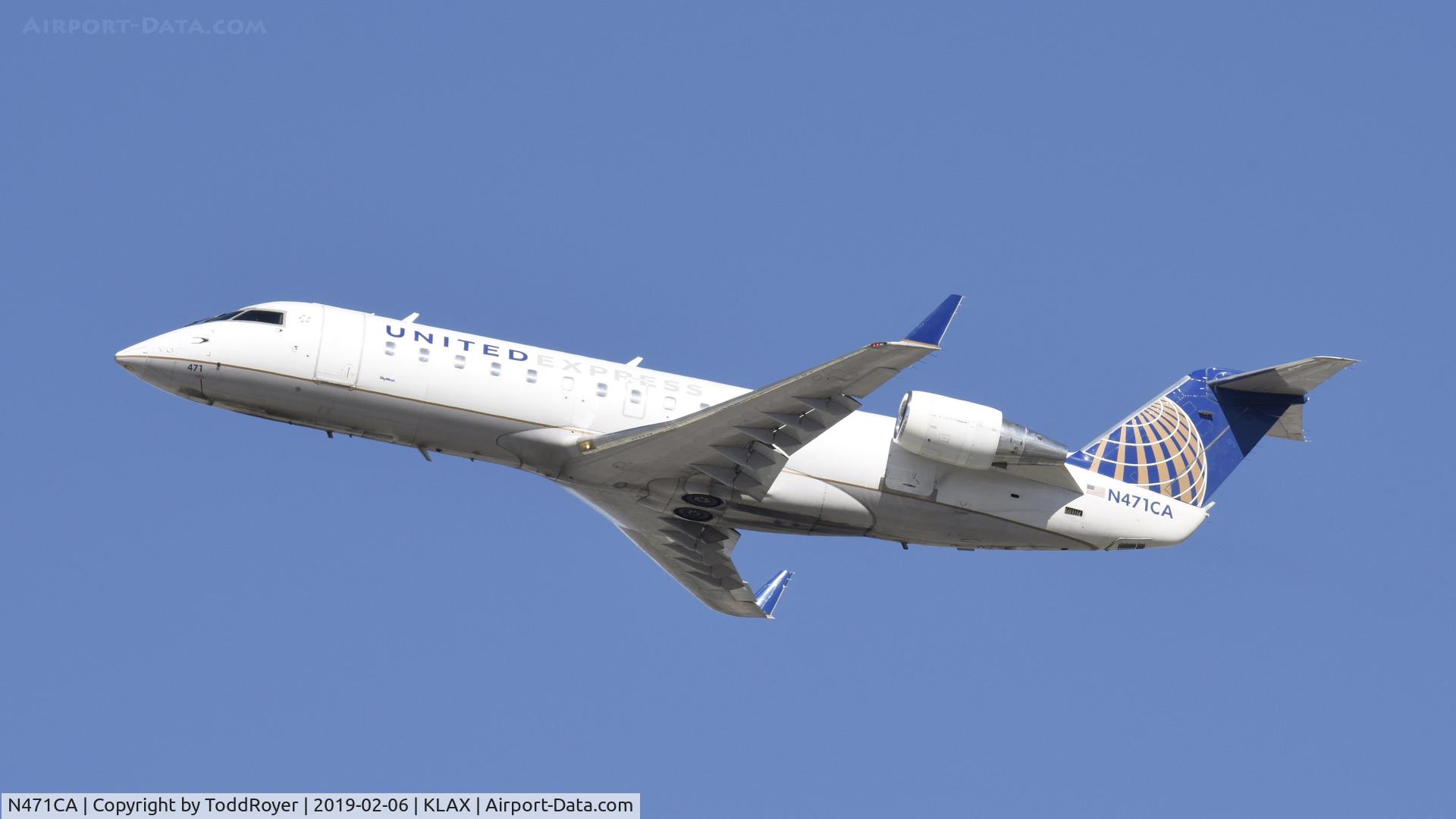 N471CA, 2002 Bombardier CRJ-200ER (CL-600-2B19) C/N 7655, Departing LAX on 25R