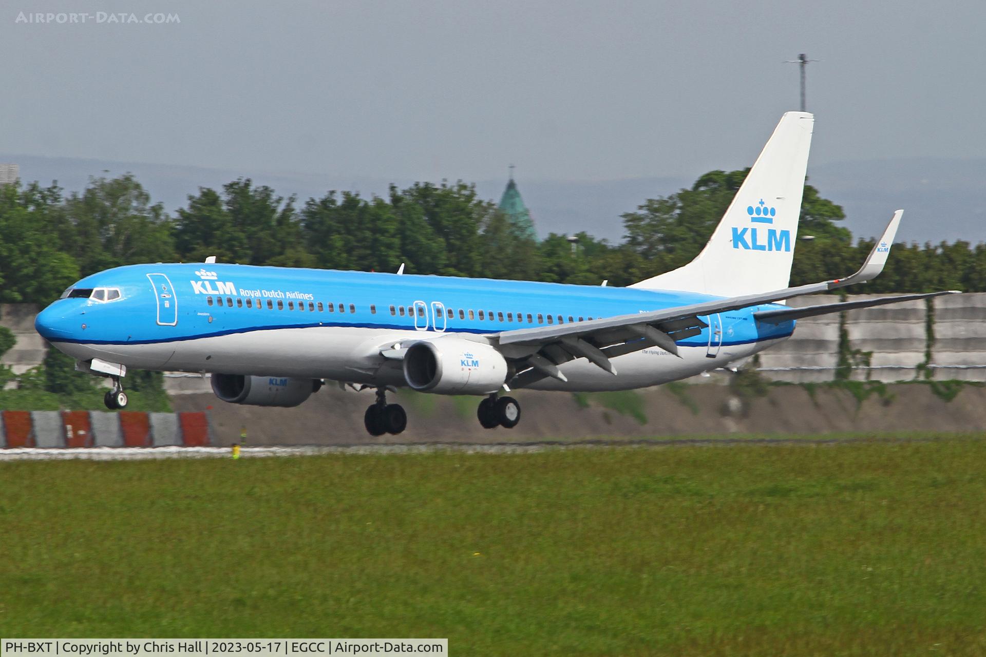 PH-BXT, 2004 Boeing 737-9K2 C/N 32944, Manchester