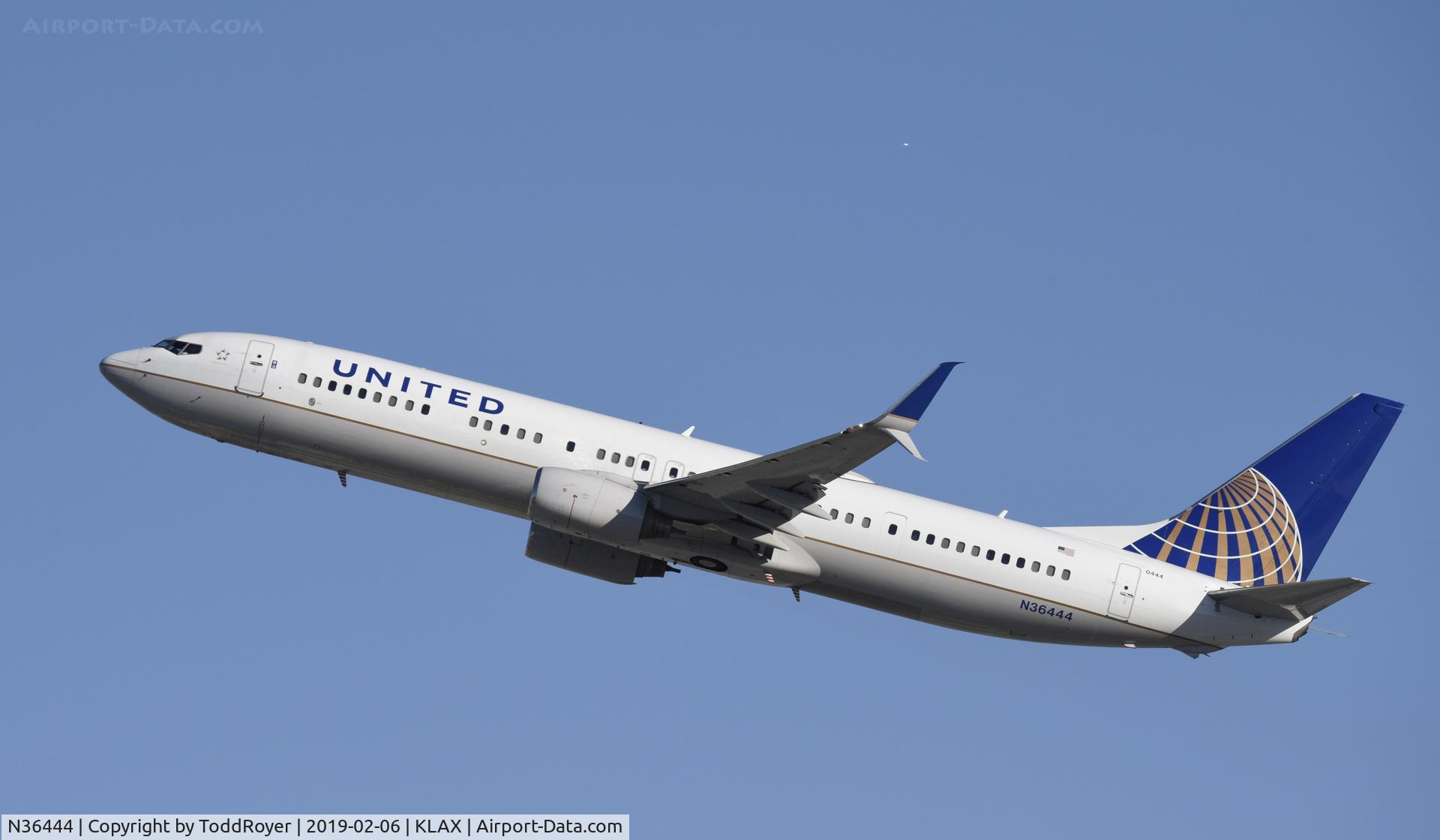 N36444, 2010 Boeing 737-924/ER C/N 31643, Departing LAX on 25R