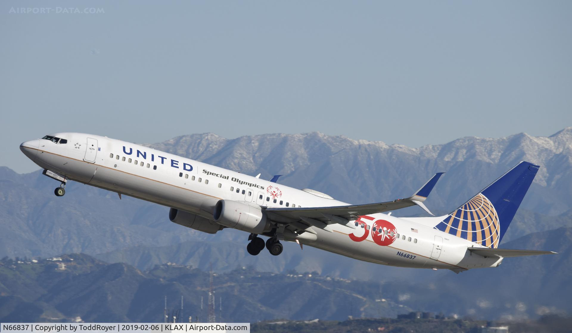N66837, 2014 Boeing 737-924/ER C/N 60122, Departing LAX on 25R