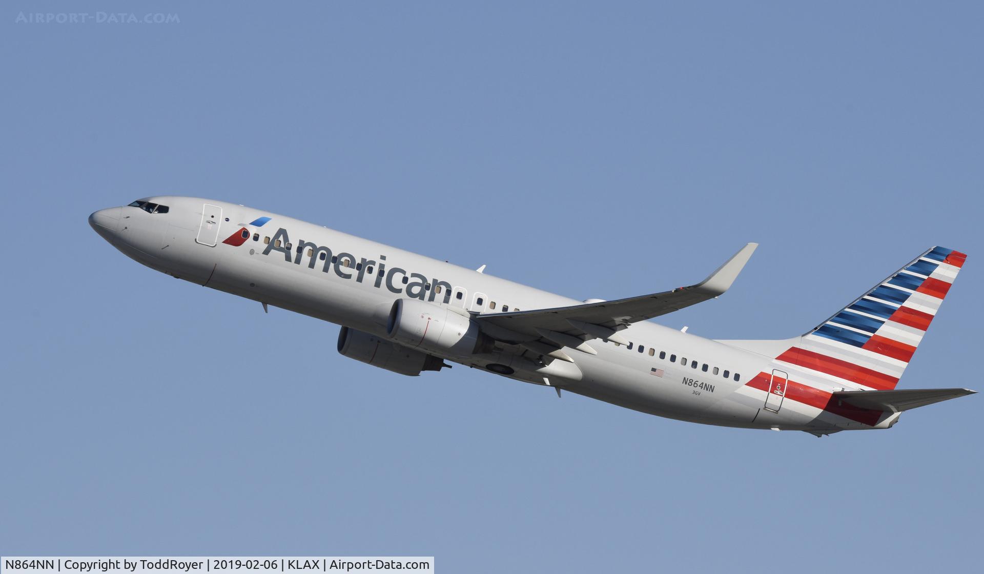 N864NN, 2010 Boeing 737-823 C/N 31111, Departing LAX on 25R